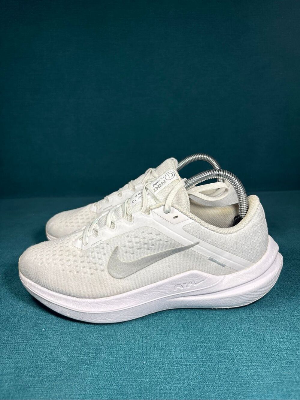 Nike Air Winflo 10 White Metallic Silver Womens Size 8 DV4023-102